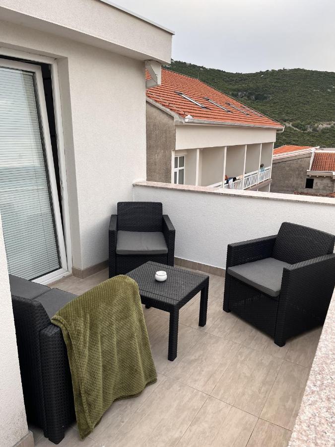 נאום Villa Ljiljana מראה חיצוני תמונה